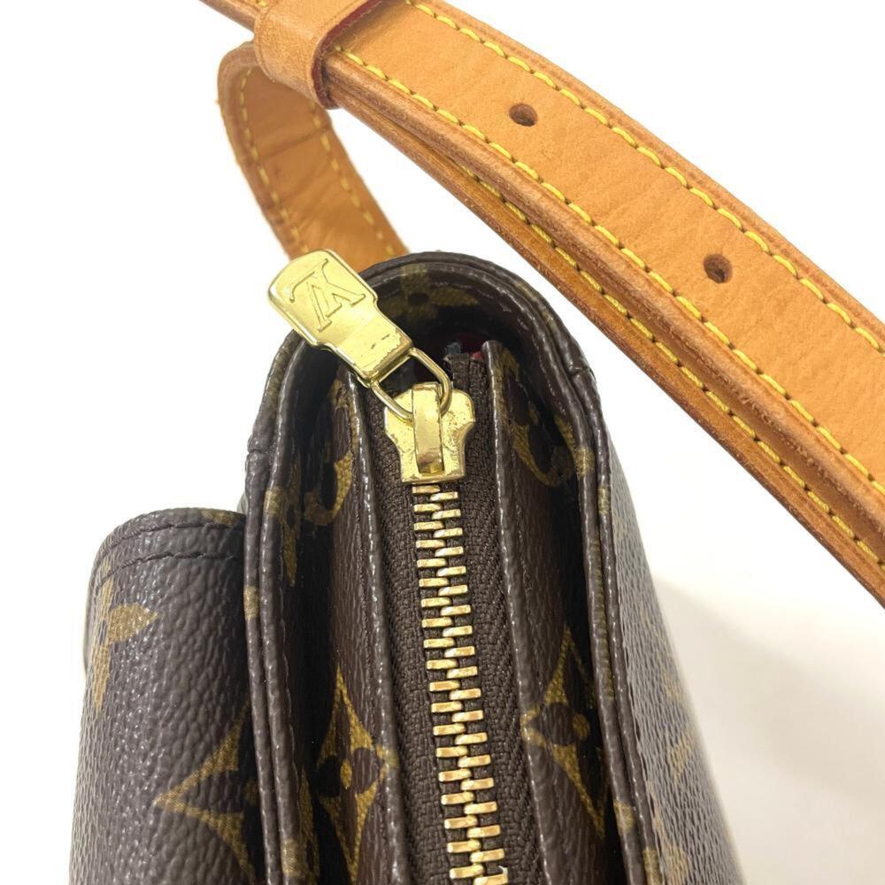 LOUIS VUITTON Bag - Picture 5 of 9